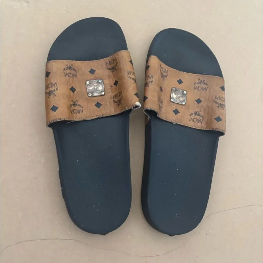 Mcm VISETOS SLIDES shower shoes slip ins flats logo classic flip flops sandals
